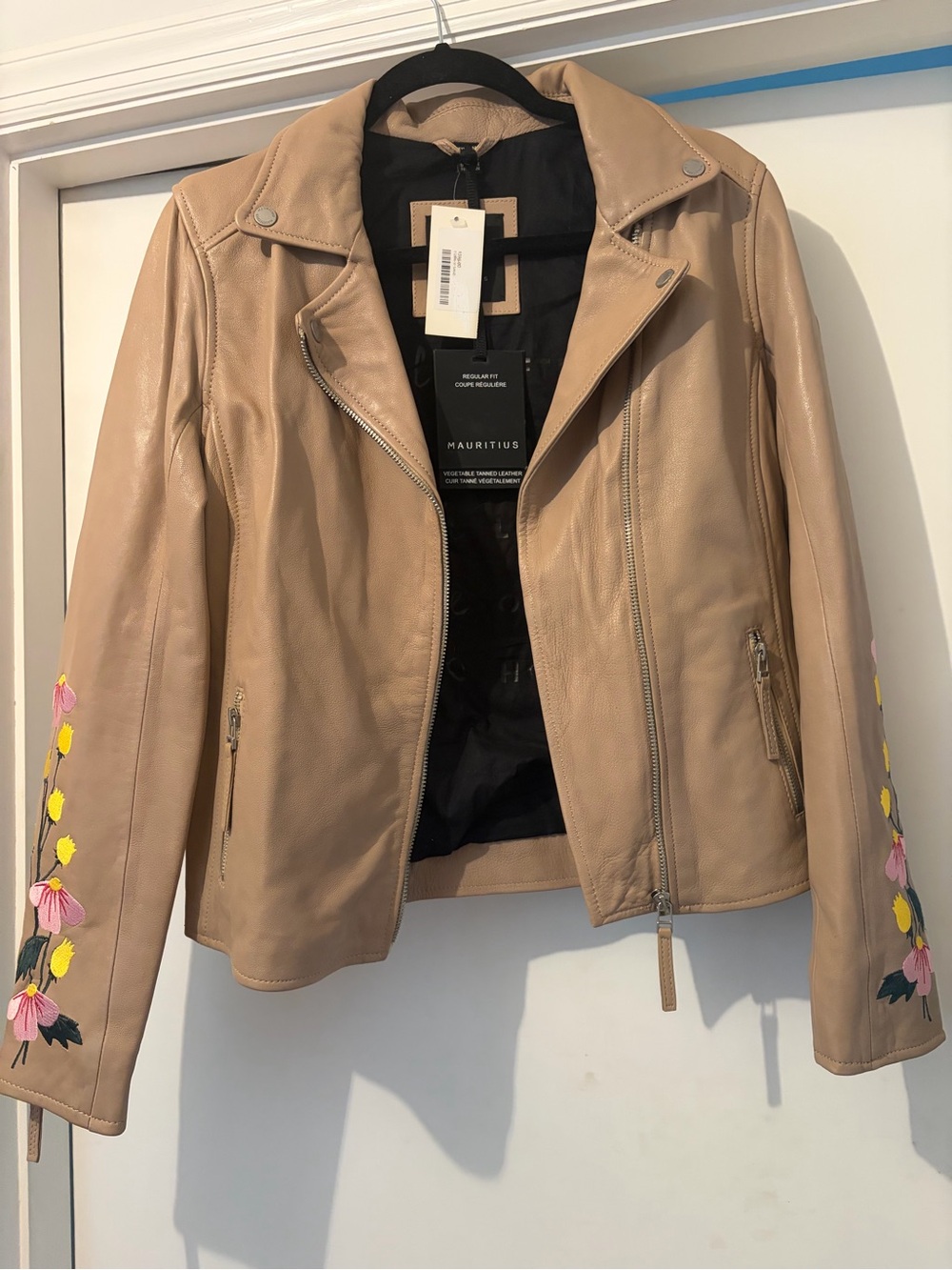 New with tags Mauritius leather jacket from Sundance - Picture 2 of 3